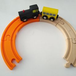 train-track-bend.jpeg Train track