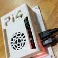 c1290731000144631decfe3ff0813666_display_large.jpg Raspberry Pi 4 Case, active cooled with wall mount