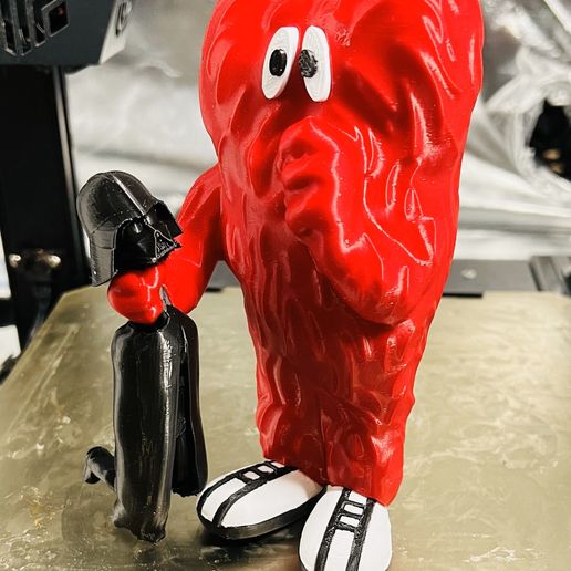 Gossamer-And-Darth.jpg Дарт Вейдер - сочетается с моим Госсамером