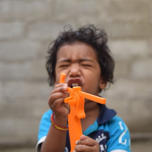 SPINNING-WHEEL-8.jpg SPINNING TOY