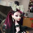 IMG_20220414_062720_402.jpg Tocado Monster High Elissabat Ghouls Getaway Replica