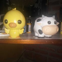 VacaYpollito.jpg Vache et poussin