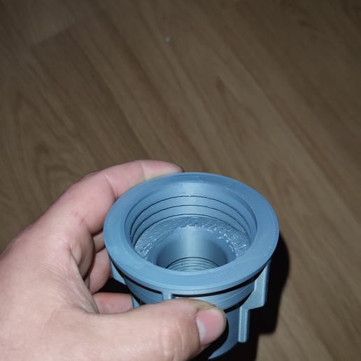 IMG_20220516_052242.jpg Réduction IBC S60x6 à G1/2 (intérieur)