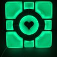 67908428_10216357425621662_1143789107055427584_o.jpg Free STL file Companion Cube Lamp・3D printing model to download