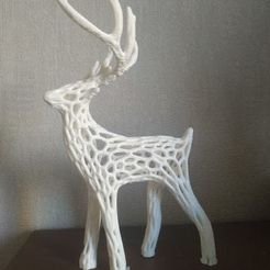 52565950_411340746100579_8249604480136380416_n.jpg Бесплатный STL файл Voronoi Deer・Шаблон для 3D-печати для загрузки, motek