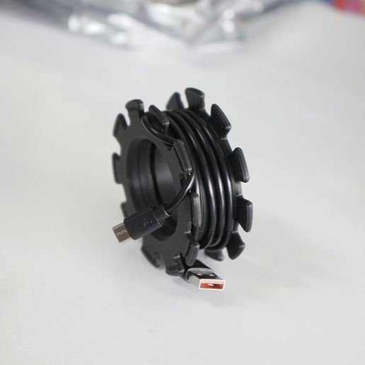 9cb36056-88c3-49ff-a255-db35244bf48e.jpg Cable Organiser - Cable Roll