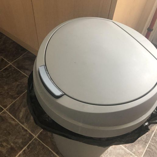 Home DIY - Kitchen Bin Magnetic pushbutton - 3D model önizlemesi