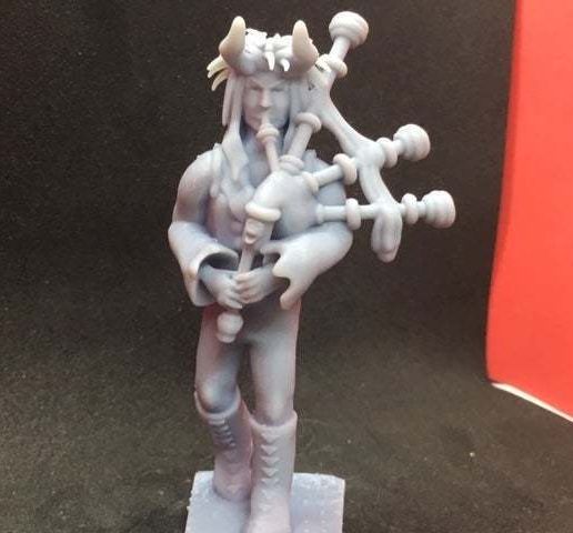 Harold the Herald - Tiefling Bard with Bagpipes - 3D model önizlemesi