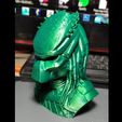 1.jpg Predator bust with mask