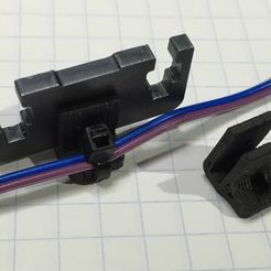 Photo_Jun_02_12_39_41_PM.jpg Slip-on Cable Retainer for Prusa Steel