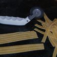 DSC_0901.jpg Бесплатный STL файл Fluted Pasta Cutter・Объект для скачивания и 3D печати