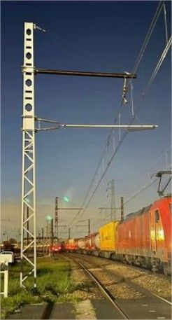 photo.jpg South-East catenary tower and accessories