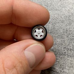 Autostrada Modena 18 inch rims with Advan Yokohama tires