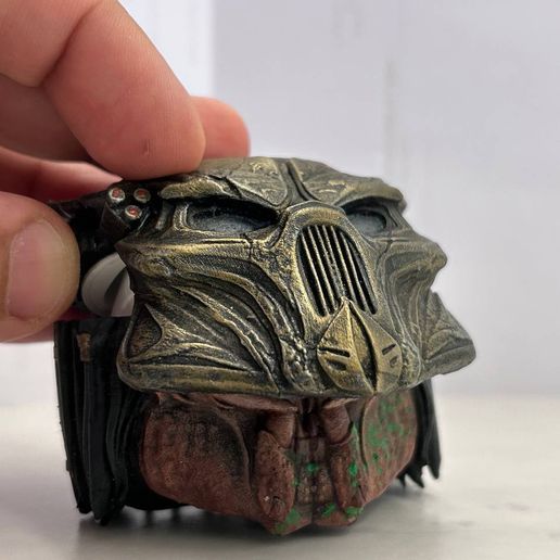 👽 Unmasked Yautja: Predator AirPods pro 2 Case cover・ STL File