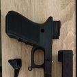 IMG_20200505_175946__01.jpg 3D file Glock 17 replique/replica spring・3D printing idea to download