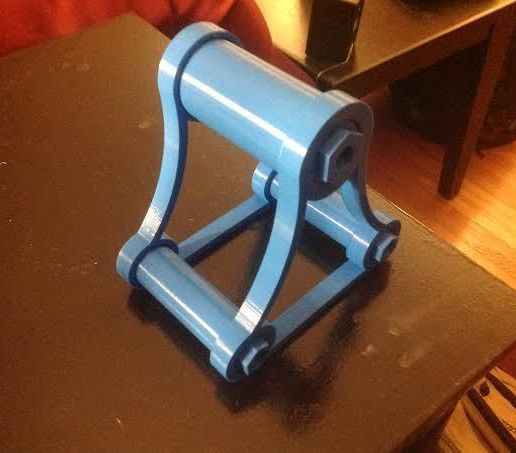 spool_h_5_display_large.jpg Универсальный держатель катушек - старая версия