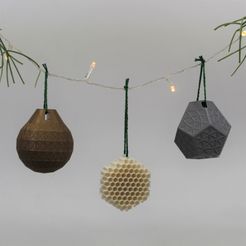 Main.JPG Free STL file Set of Three Christmas Ornaments・3D printing design to download