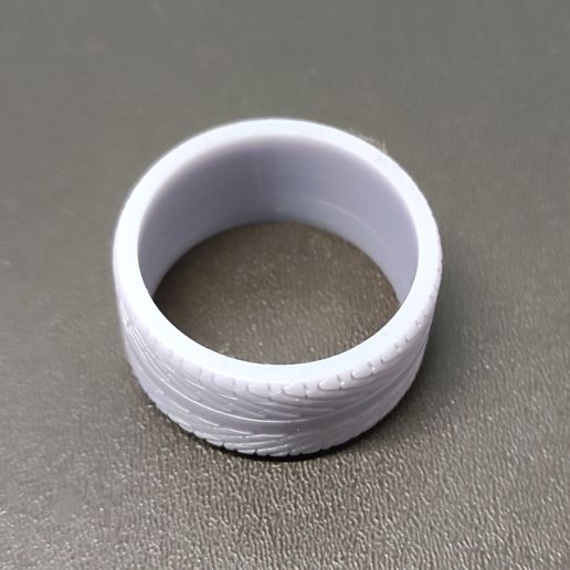 IMG_20211003_124334.jpg 21 inch (1/24) low profile tire