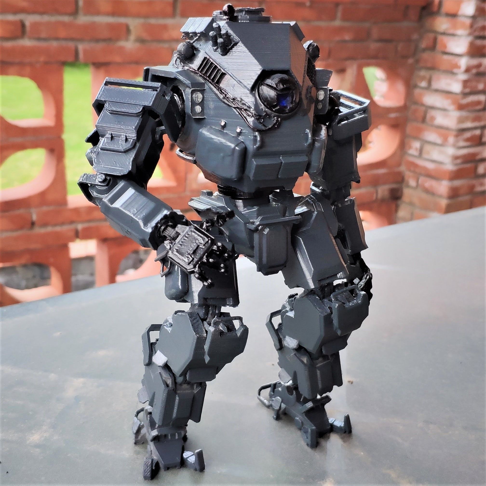 STL file Ion Titan・3D printing design to download・Cults