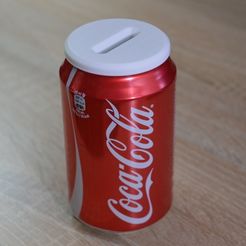 DSC_1643.jpg Fichier STL gratuit Money Box - Coca Cola Can・Modèle imprimable en 3D à télécharger, BambeXo