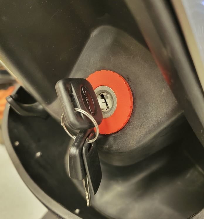 Free STL file Genuine Scooters Buddy 50 Key Switch Ignition Trim Ring