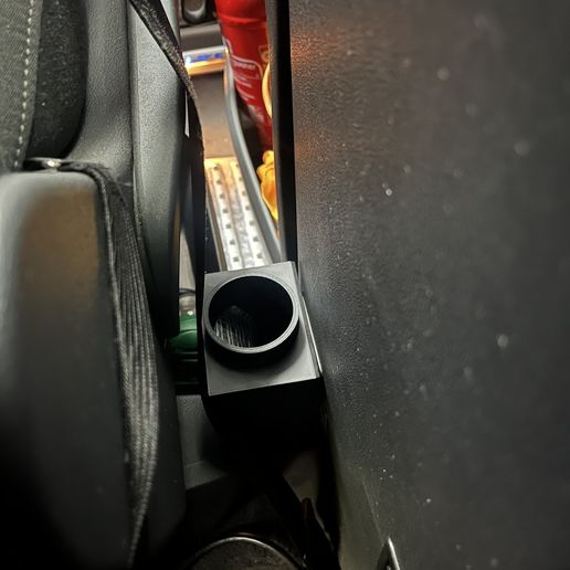 IMG_6603.jpeg California VW T5 T6 T6.1 Parking heater adapter for pop-up roof