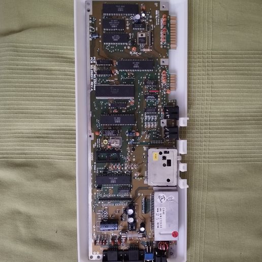 2023-12-07-12-28-03.jpg Commodore 64 Game System C64GS