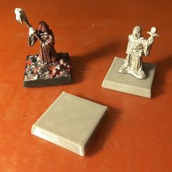 printed_and_painted.jpg 25mm - 28mm Miniature Base (Square, Round, Hex)