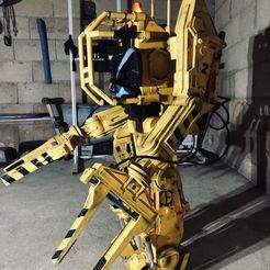 IMG_1919-1.jpg CATERPILLAR p5000 power loader ALIEN 2 (1 metro de altura)