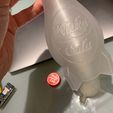 IMG_2271.jpg Archivo STL gratis Botella de Nuka Cola・Objeto imprimible en 3D para descargar
