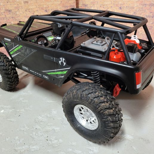 20211016_150724.jpg Baúl Axial Wraith y accesorios