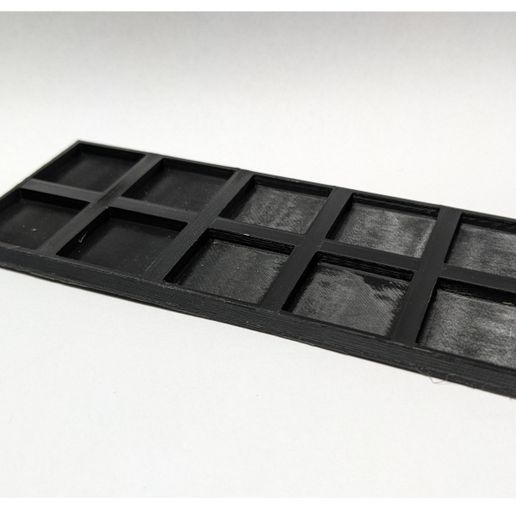 01.jpg COLLECTION: Extended Regiment Bases to use your 20mm based minis for the Older World new 25mm base size / Optional Magnets