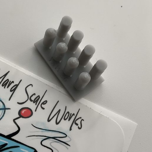 1/24 Scale Spray Paint Cans - 8-Piece Professional Workshop Detail Set