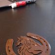 P_20180402_183211_vHDR_On.jpg Archivo STL Bajo el cristal de la herradura / Posavasos de la herradura・Diseño imprimible en 3D para descargar