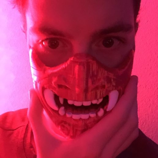 Me in mask.jpeg Маска Они