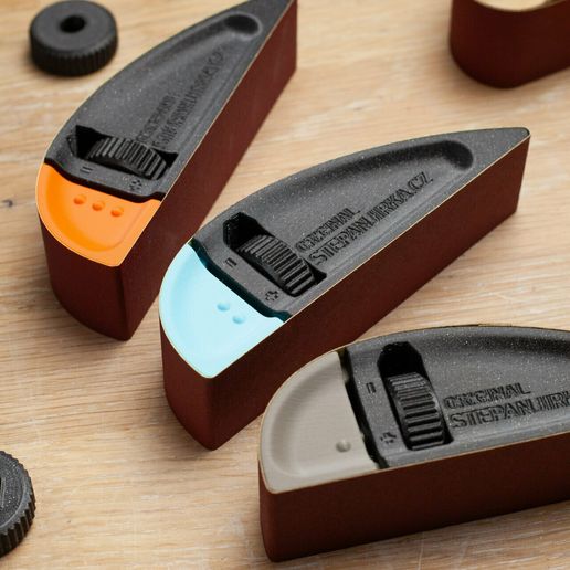 3D_Printed_Sanding_block_Tool_02.jpeg 3D Print - Sanding block with tension adjustment