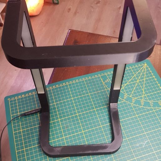 b3b15281-80b8-421e-9776-39cf40f08f66.jpeg LED Light / Light Modern Lamp