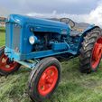1100323434.jpg Tracteur Super Ebro 55 1/16 transkit - Universal Hobbies