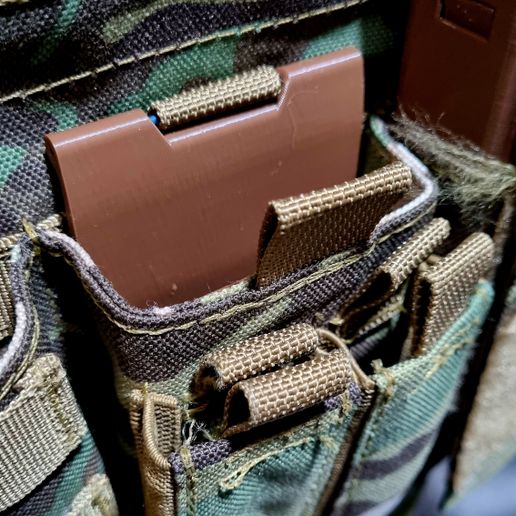 20230315_234956.jpg M4 / AR Magazine Pouch Liner / Insert
