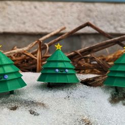 4-Medium.jpg Christmas Tree