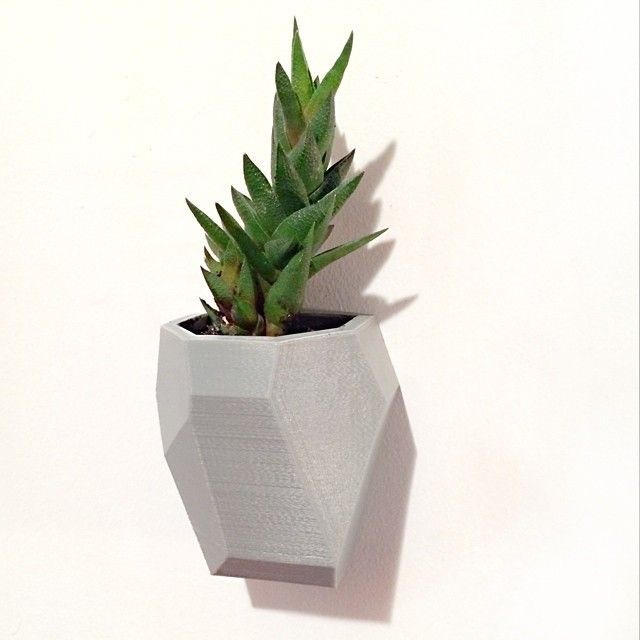 1.jpg Download free STL file Faceted Modular Wall Planter • 3D printable object, 3DBROOKLYN