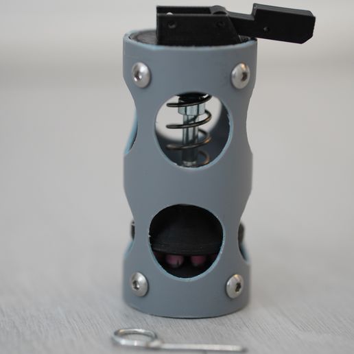 DSC02835.jpg Airsoft sound grenade (using toy cap ring)