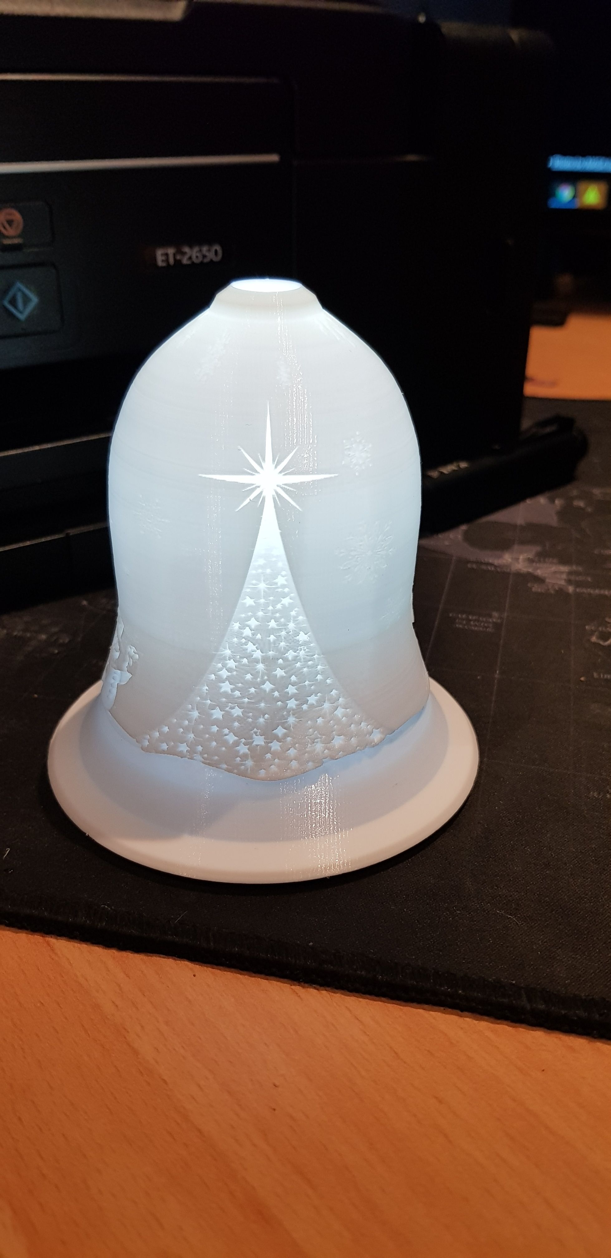 free-stl-file-christmas-lithophane-bell-3d-printable-model-to-download