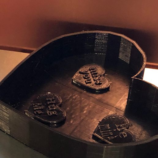 Valentines heart candy dish 3D model