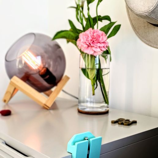 Pastel Green1.jpg Держатель для телефона и док-станция для кабеля