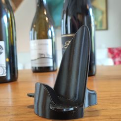 IMG_20210831_144550.jpg Free STL file Wine bottle stand / support bouteille de vin・3D printing design to download