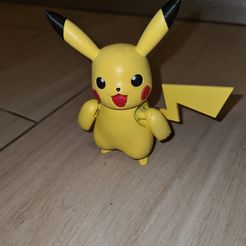 20231127_232122.jpg Pikachu - Ball Jointed Toy