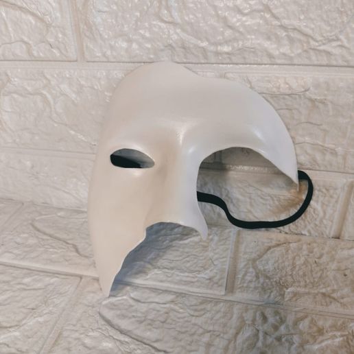 WhatsApp-Image-2022-11-04-at-1.05.47-AM.jpeg Phantom of the opera mask