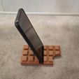 Presentation-vue-de-cote-support-tel-avec-tel-H.jpg Support Téléphone Tablette de Chocolat Croquée 🍫 | STL imprimable sans support