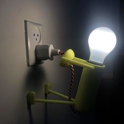 IMG_8209_v2.jpg Fichier STL gratuit Drôle de petite lumière・Modèle pour imprimante 3D à télécharger